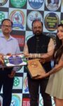 Bollywood Actress Neha Bansal honoured with Gandhi Seva Ratna for making World record
